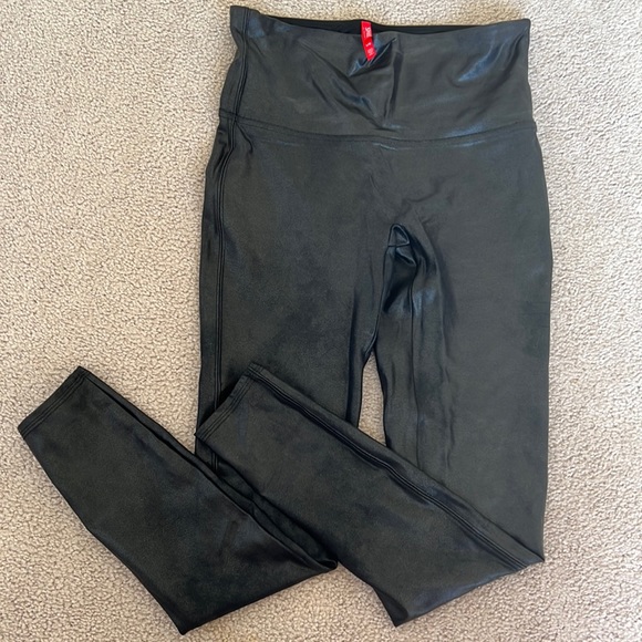 Spanx faux leather leggings, never worn! Perfect condition - Picture 4 of 5